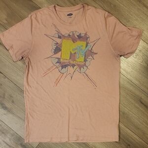 Old Navy MTV Graphic Tee in Peach- M